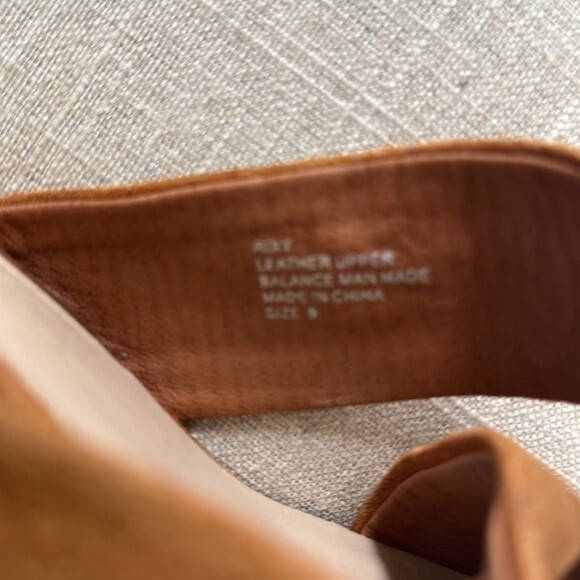 Catherine Malandrino Roxie Suede crisscross Block-Heel Mule Sandals Size 9 - Picture 9 of 9